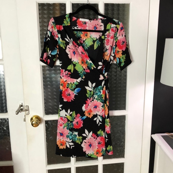 Summer dress - Picture 1 of 5